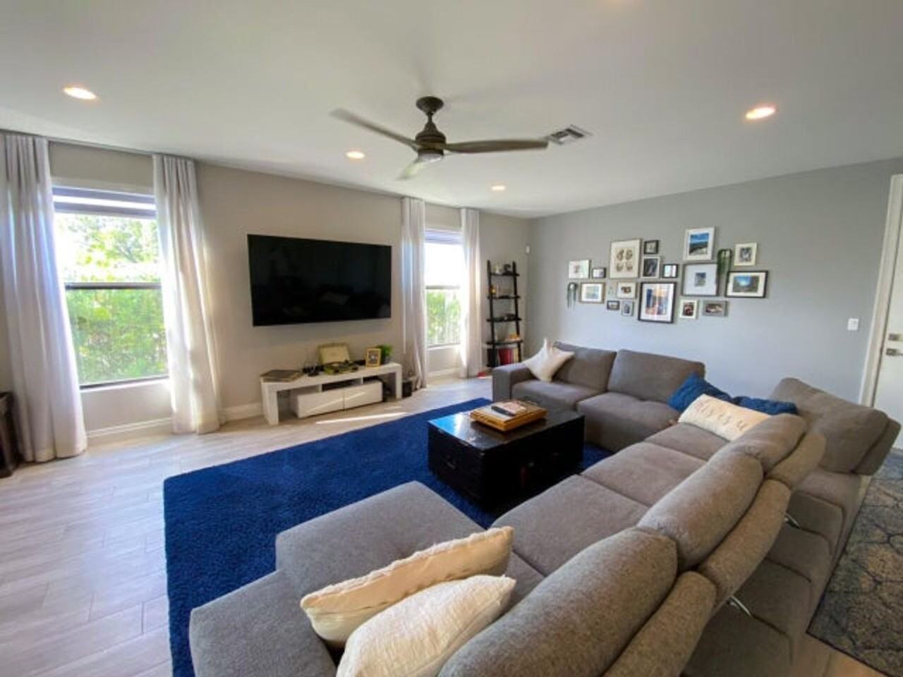 1101 Ne 3rd Ave - Photo 4 of 11
