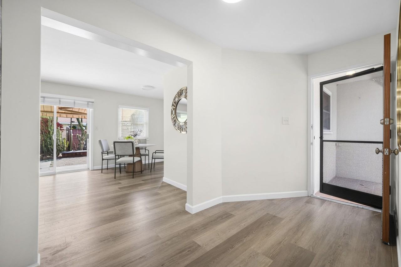 902 N Mohawk Ave - Photo 6 of 11