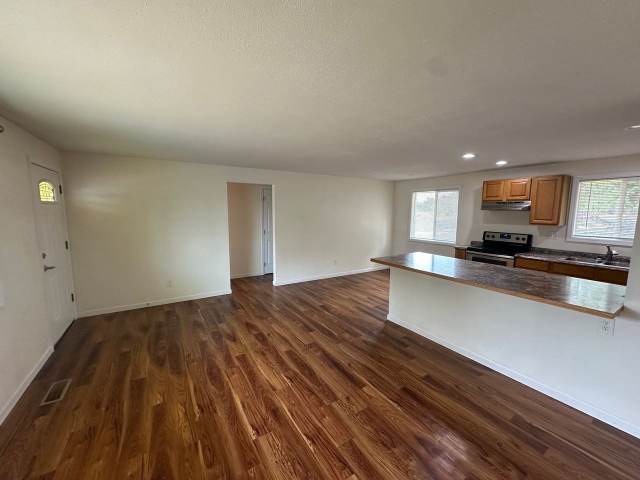 1307 Sprague St Nw - Photo 5 of 15
