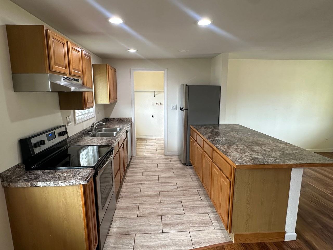 1307 Sprague St Nw - Photo 6 of 15