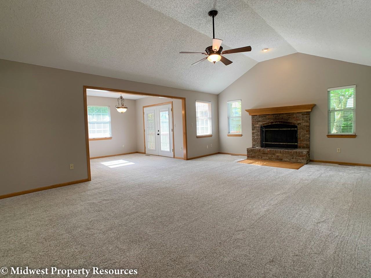 1216 Sw Southgate Dr - Photo 6 of 32