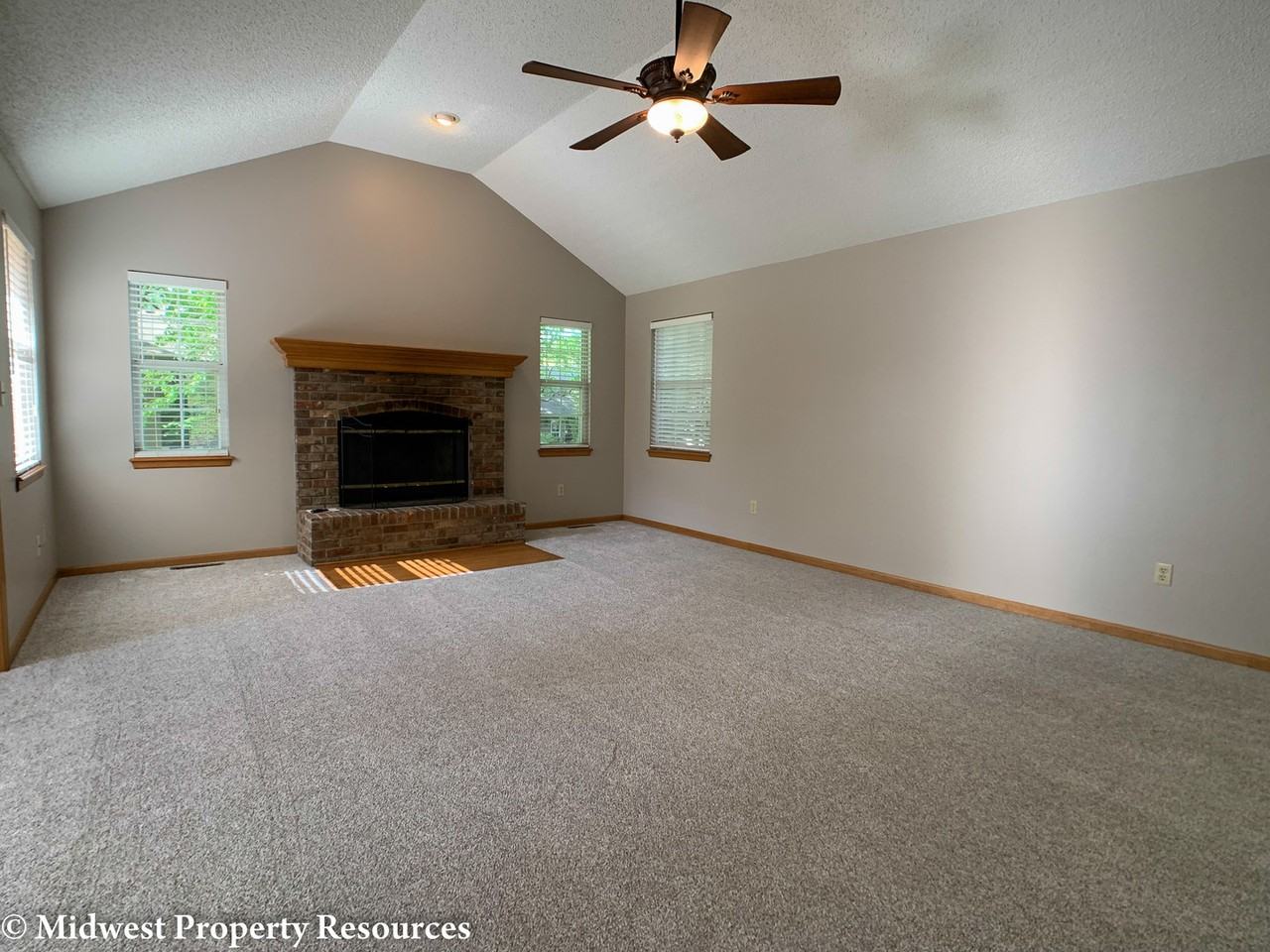 1216 Sw Southgate Dr - Photo 7 of 32