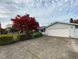 featured image of 1914 Lomond Ave