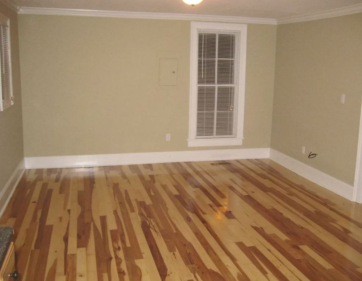 845 1/2 E 10th Ave - Photo 3 of 5