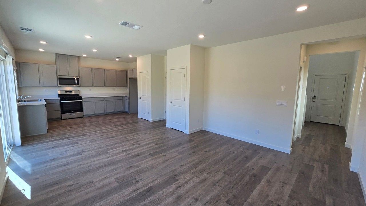 7782 Lone Prairie Rd - Photo 4 of 27