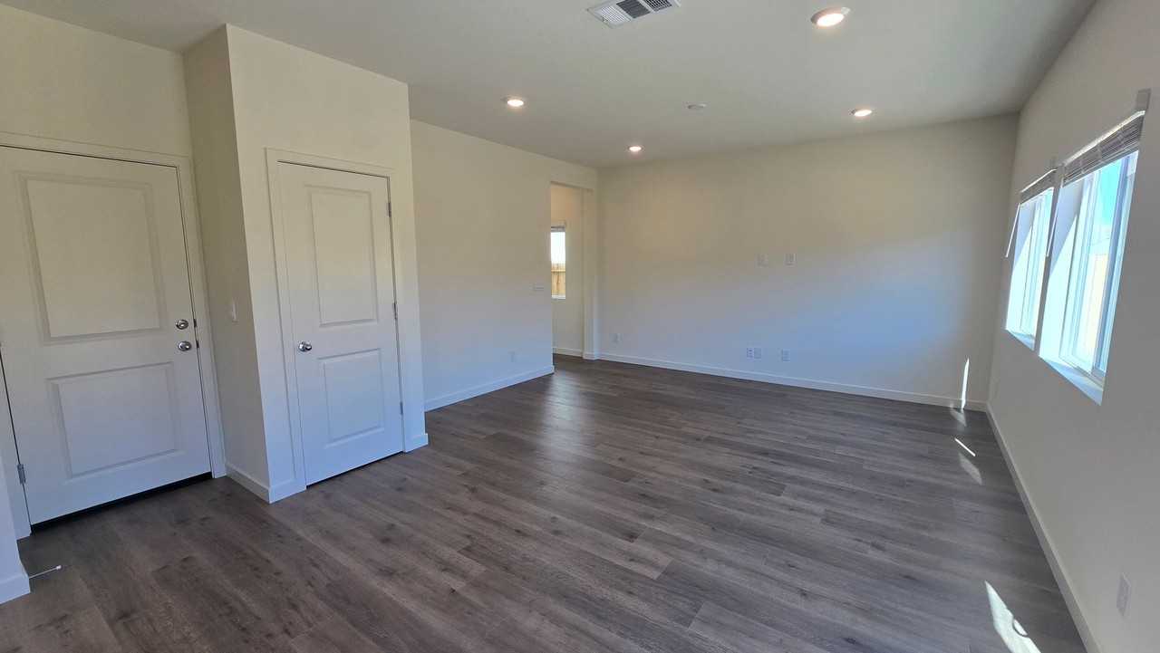 7782 Lone Prairie Rd - Photo 6 of 27