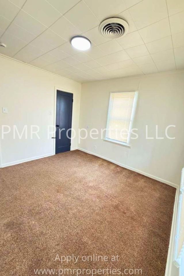 2513 Sw A Ave - Photo 4 of 9