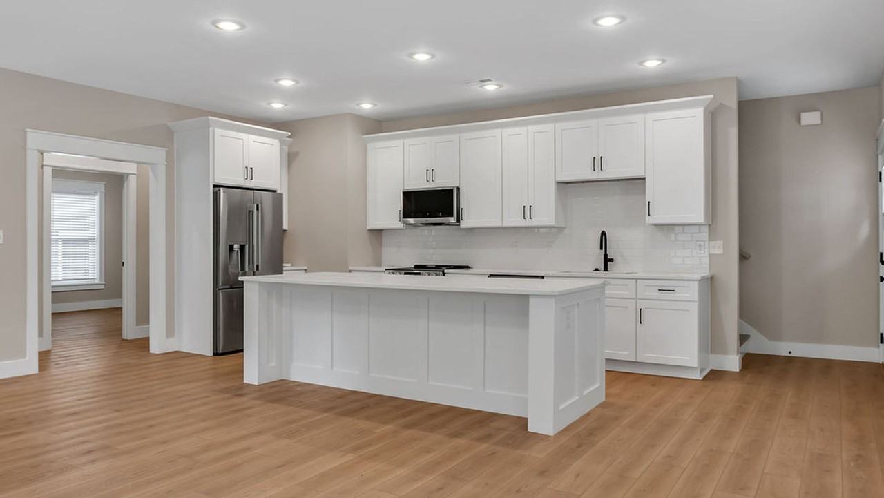 314 N Jefferson St #316 - Photo 5 of 42