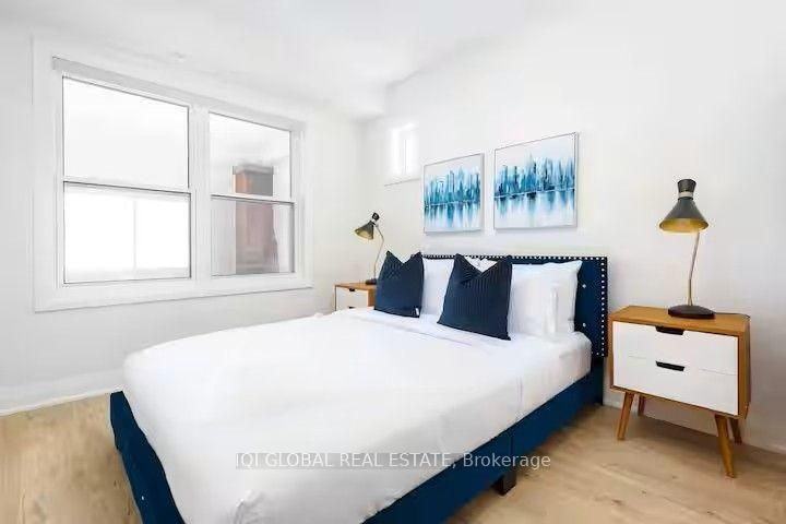 525 Ossington Avenue #Main - Photo 5 of 8