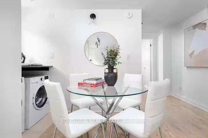 525 Ossington Avenue #Main - Photo 4 of 8