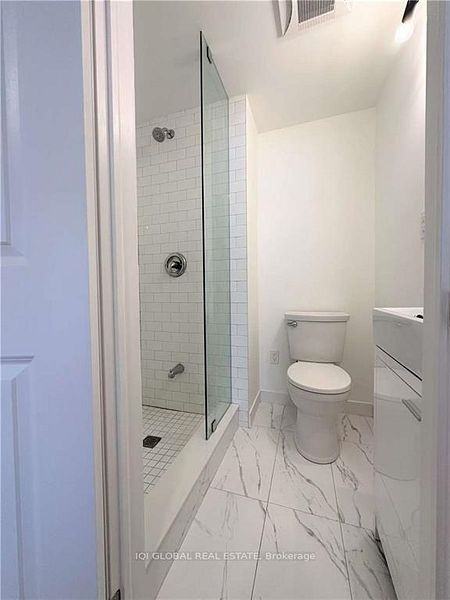 525 Ossington Avenue #Main - Photo 6 of 8
