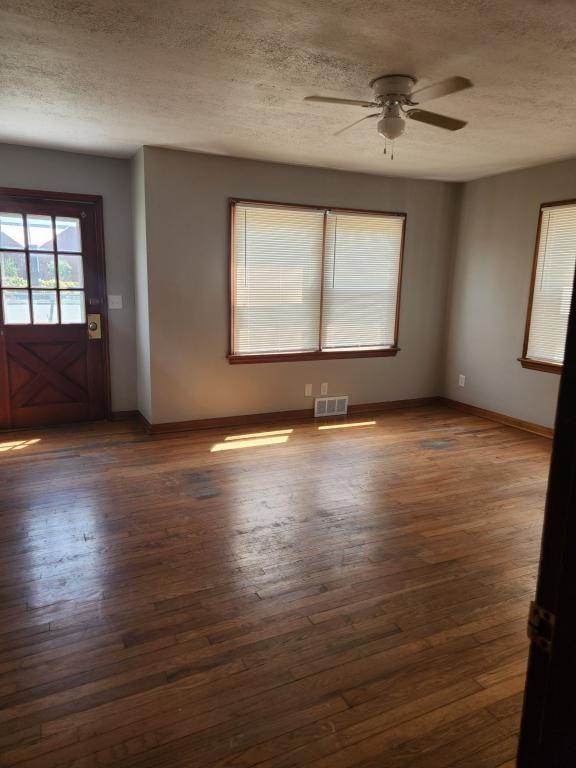 2787 Charlestown Rd - Photo 5 of 19