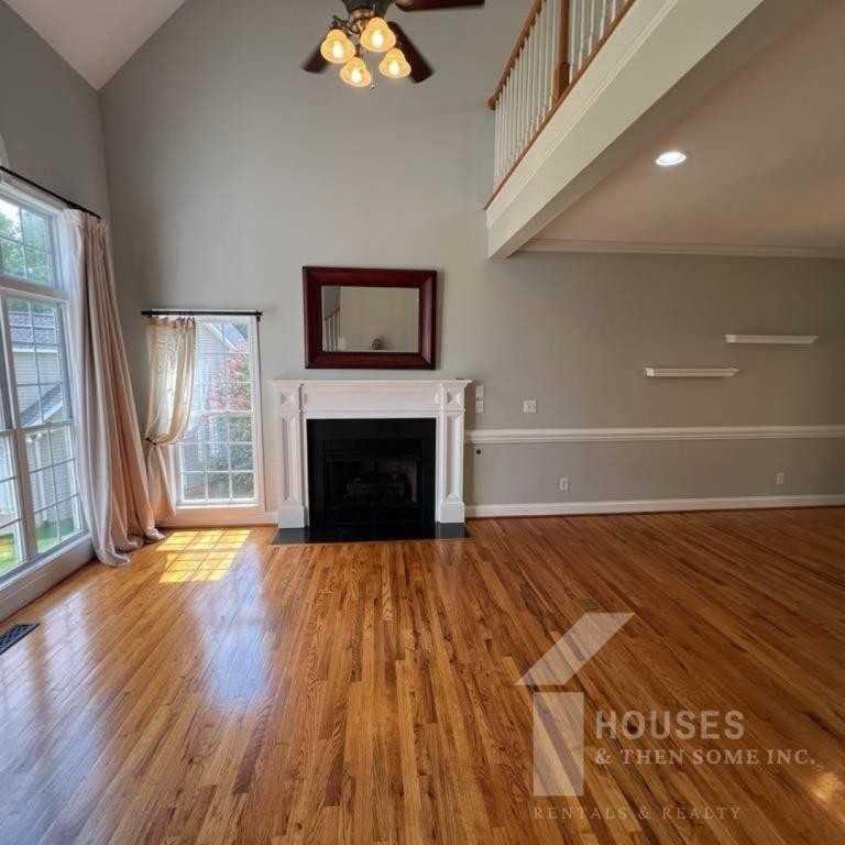 606 Mattie Ln - Photo 3 of 23