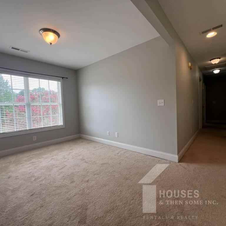 606 Mattie Ln - Photo 7 of 23