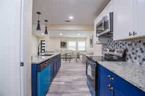 5305 Cahill Oval St - Photo 3 of 8