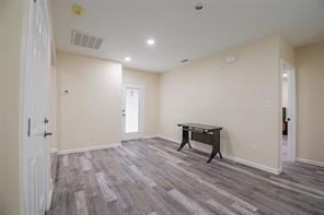 5305 Cahill Oval St - Photo 4 of 8