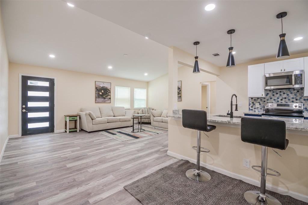 5305 Cahill Oval St - Photo 7 of 8