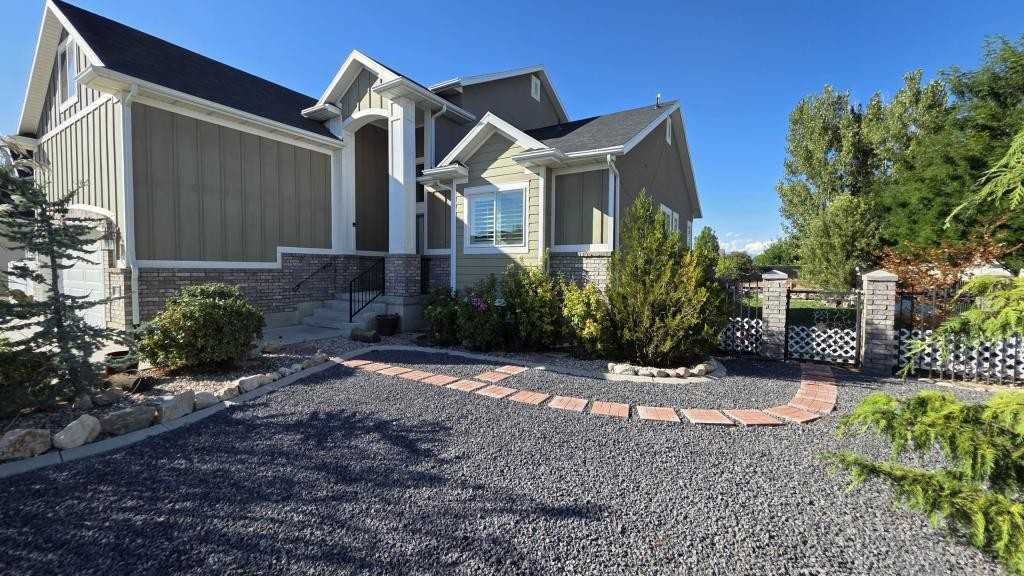 2744 W 3375 N - Photo 5 of 30