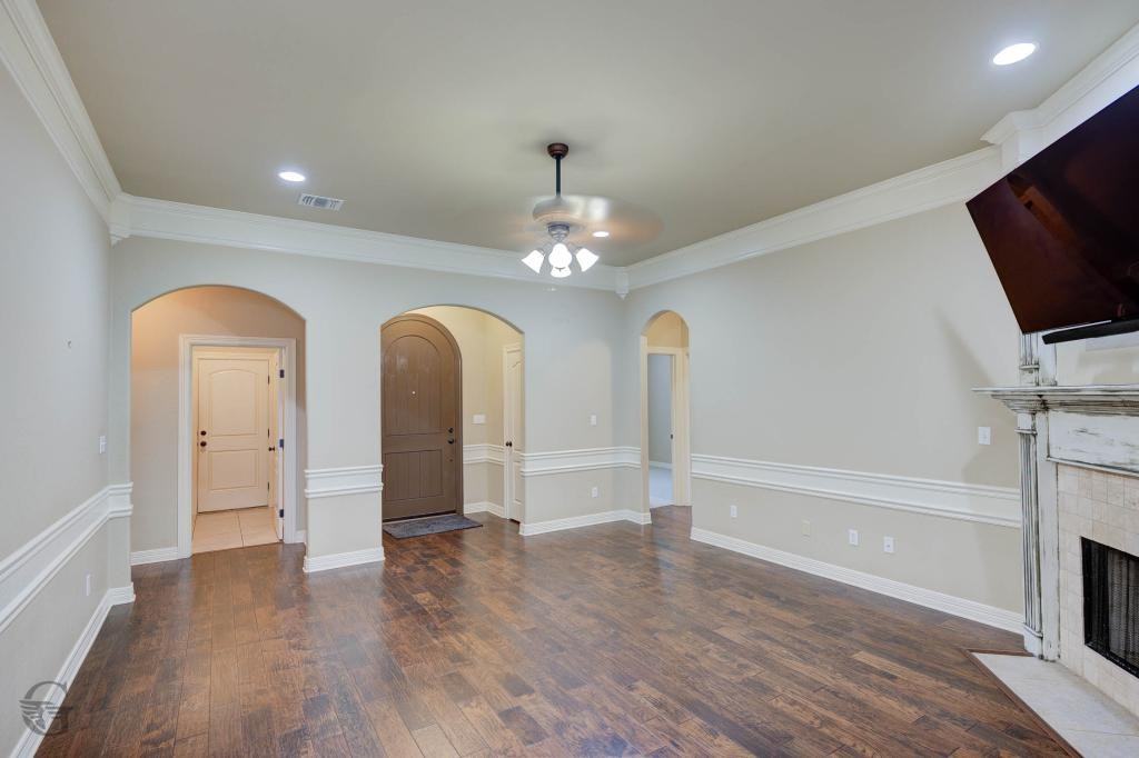 830 Entrada St - Photo 3 of 25