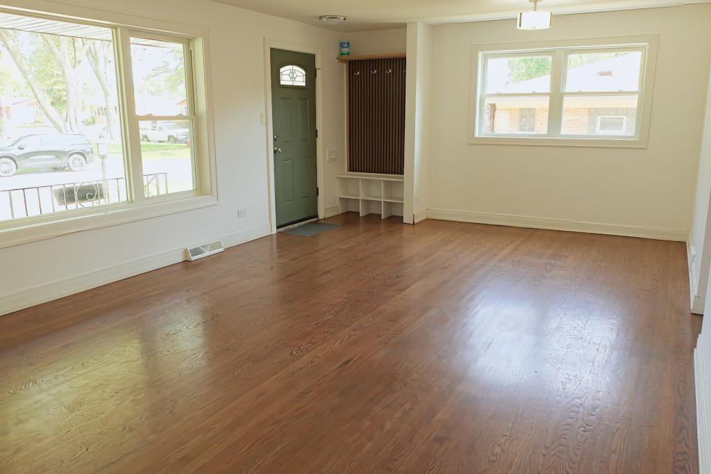 9944 Cook Ave - Photo 3 of 24
