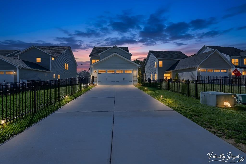 14957 Holbrooks Rd - Photo 4 of 26