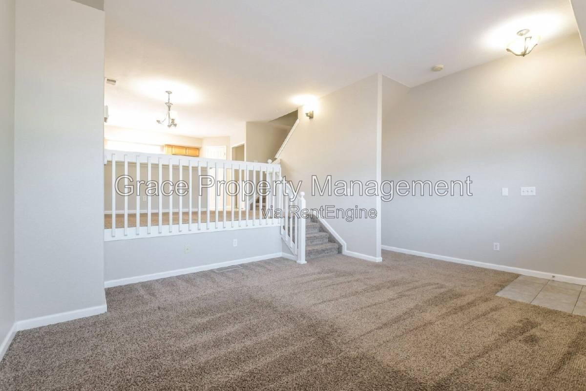 9727 Cherry Ln - Photo 3 of 20