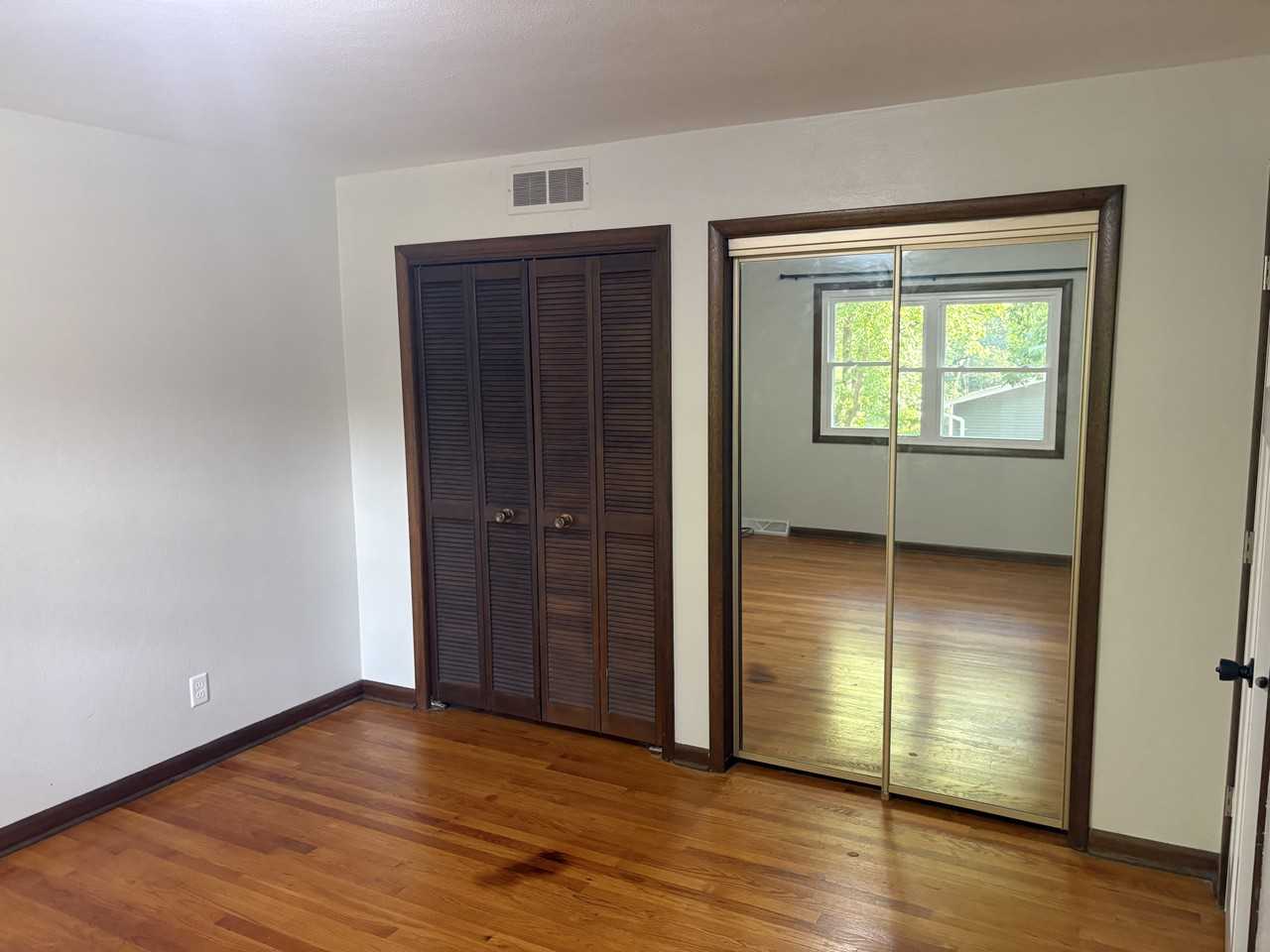 2724 34th St - Photo 5 of 5