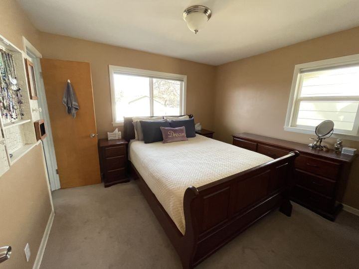 2437 Howard Ave - Photo 6 of 7