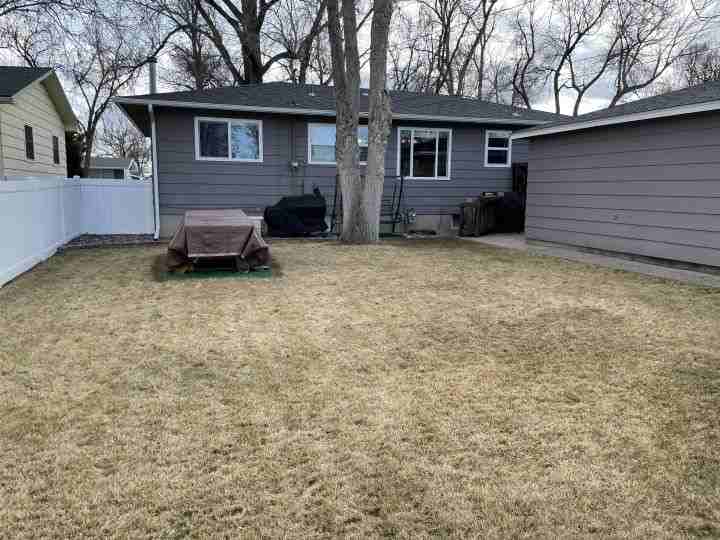 2437 Howard Ave - Photo 7 of 7