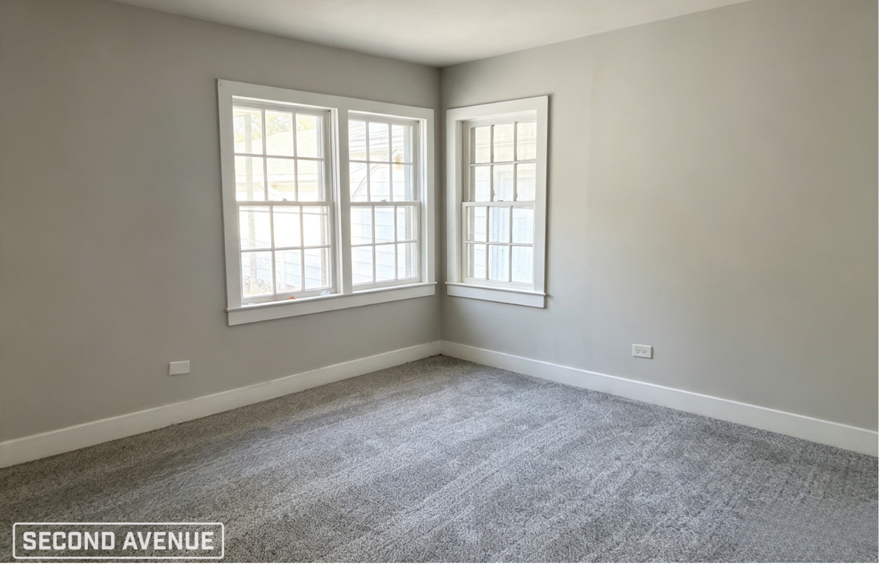 916 Brooklyn Ave - Photo 5 of 10