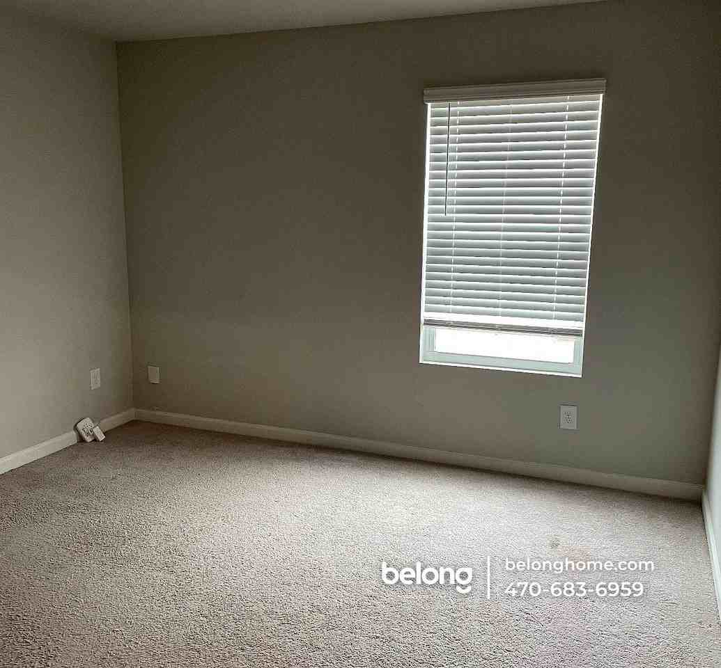 4337 Montberry Ln - Photo 4 of 7
