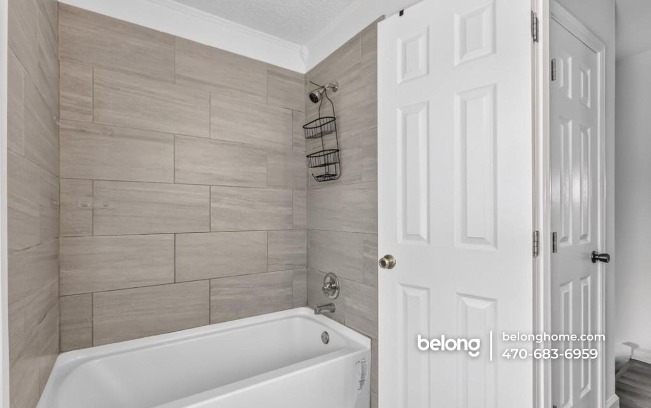 4703 N Springs Rd Nw #1 - Photo 6 of 12
