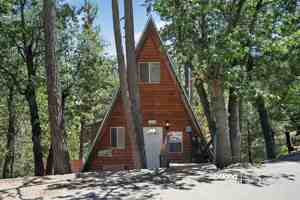 featured image of 1295 Balsam Dr