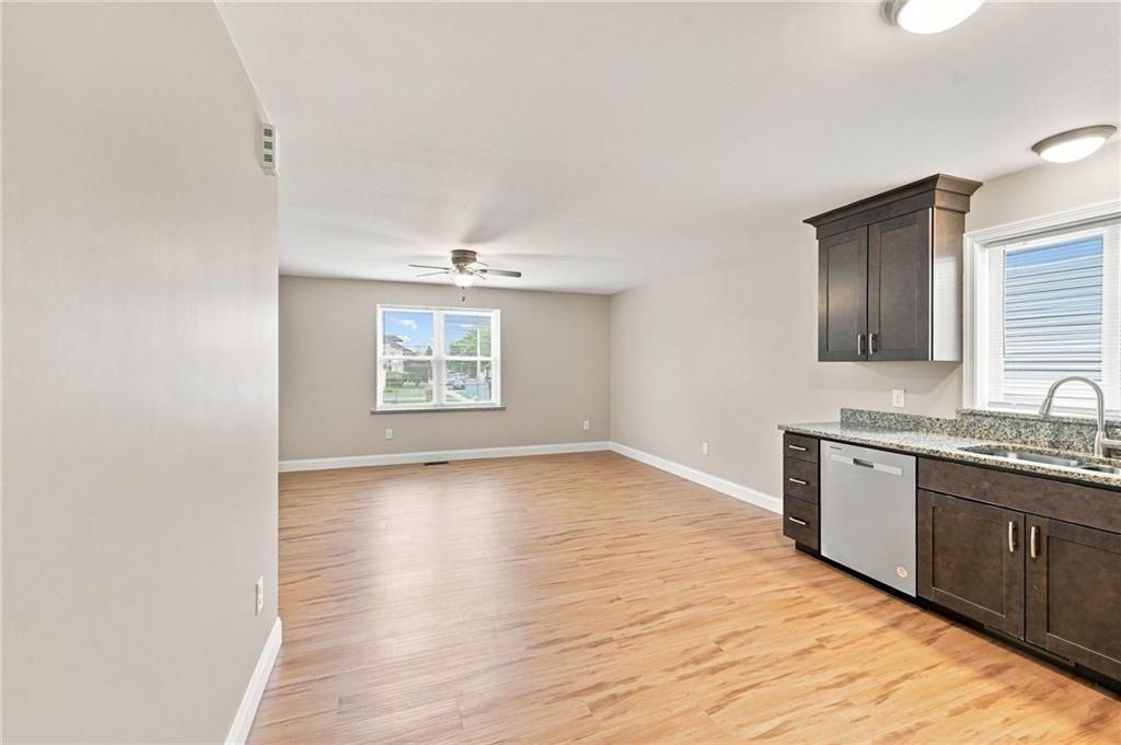 36 James St - Photo 4 of 25