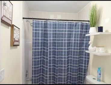 362 Elizabeth St - Photo 5 of 11