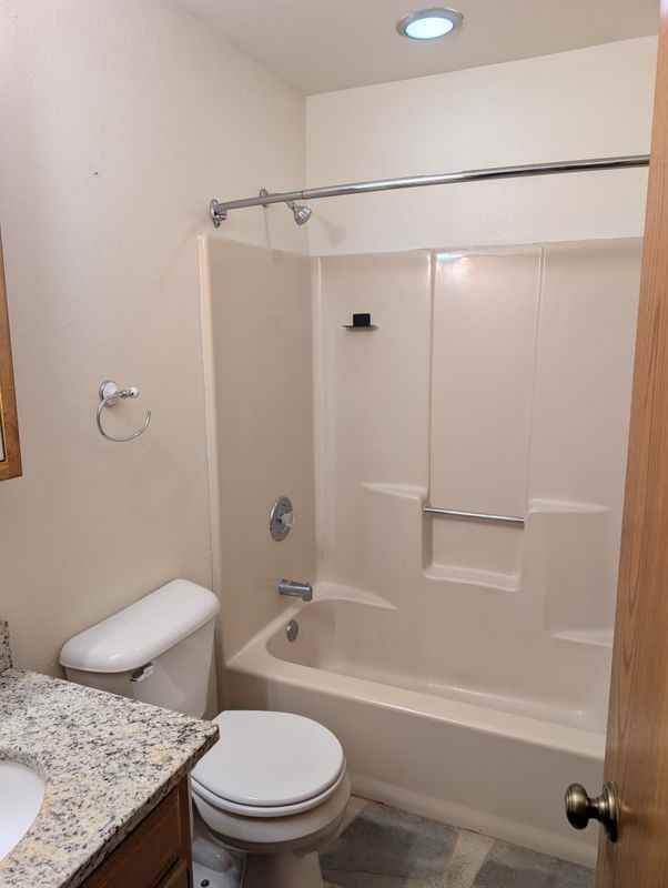 W167N11167 Queens Ct - Photo 4 of 9