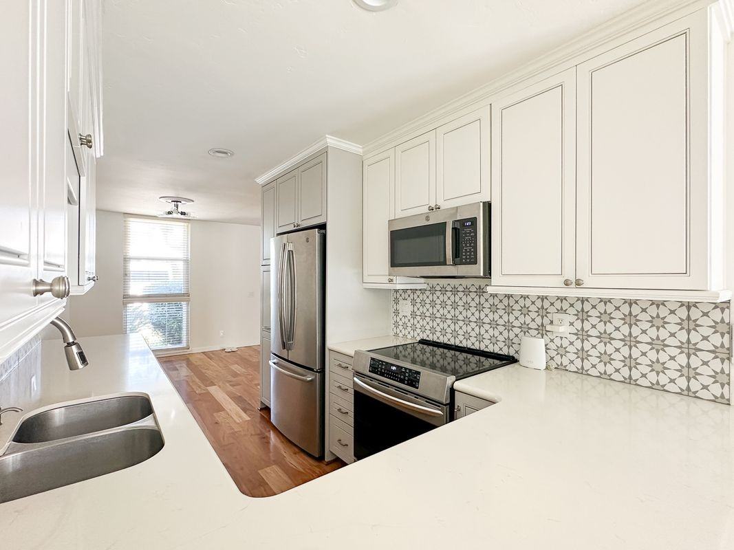 16492 Harbour Ln - Photo 4 of 29