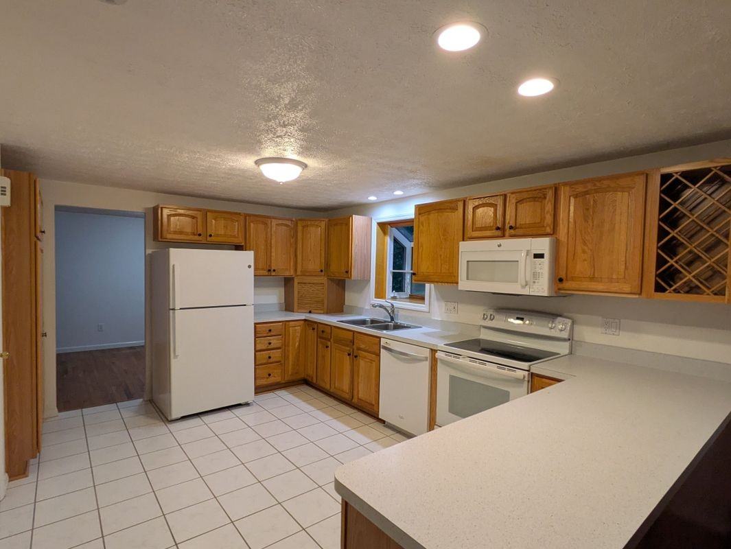 6127 Covered Bridge Rd - Photo 5 of 16