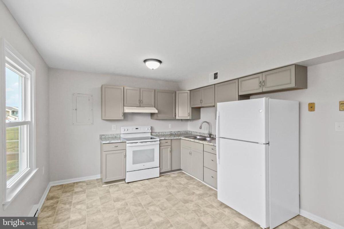 116 Pocono Pl - Photo 6 of 15