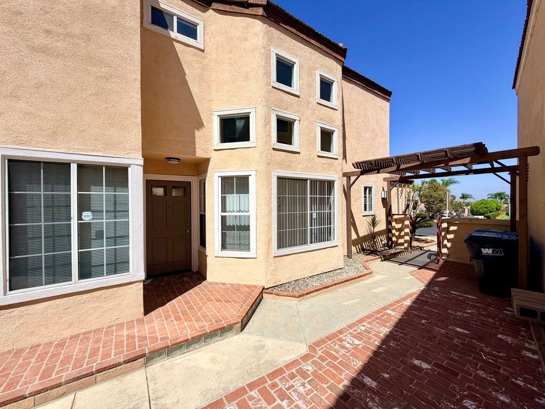 17766 Antherium Dr - Photo 4 of 36