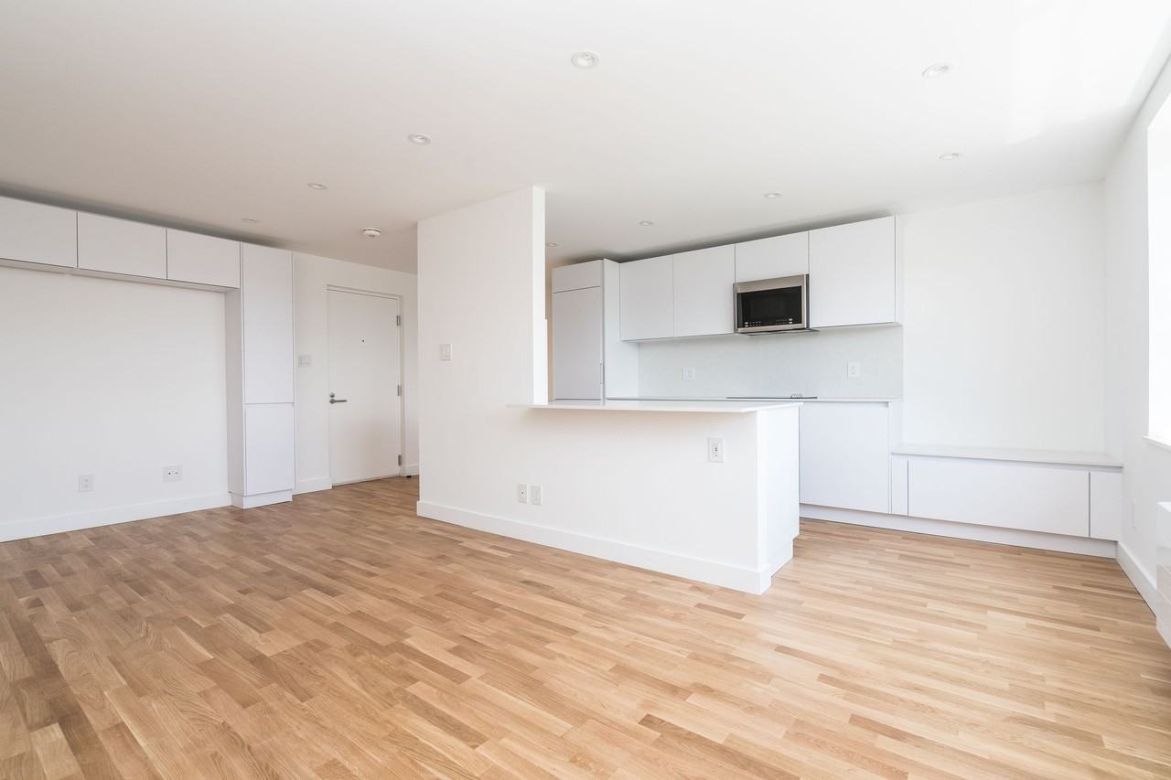 55-56 Eccleston Drive - Photo 3 of 50