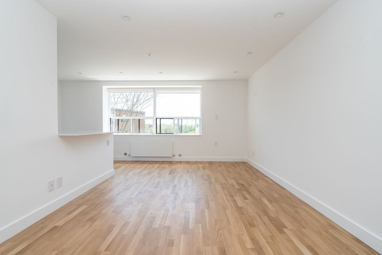 55-56 Eccleston Drive - Photo 4 of 50