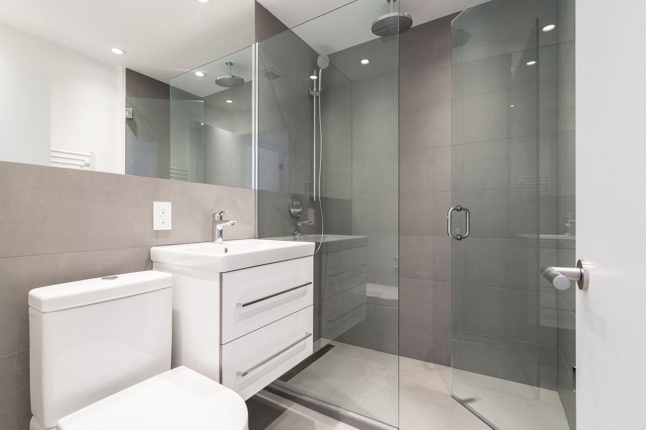 55-56 Eccleston Drive - Photo 7 of 50