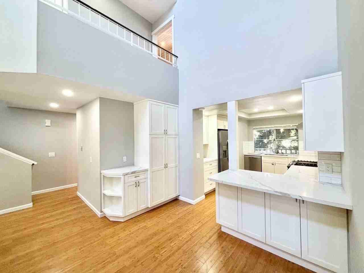 4987 Sullivan St - Photo 2 of 36