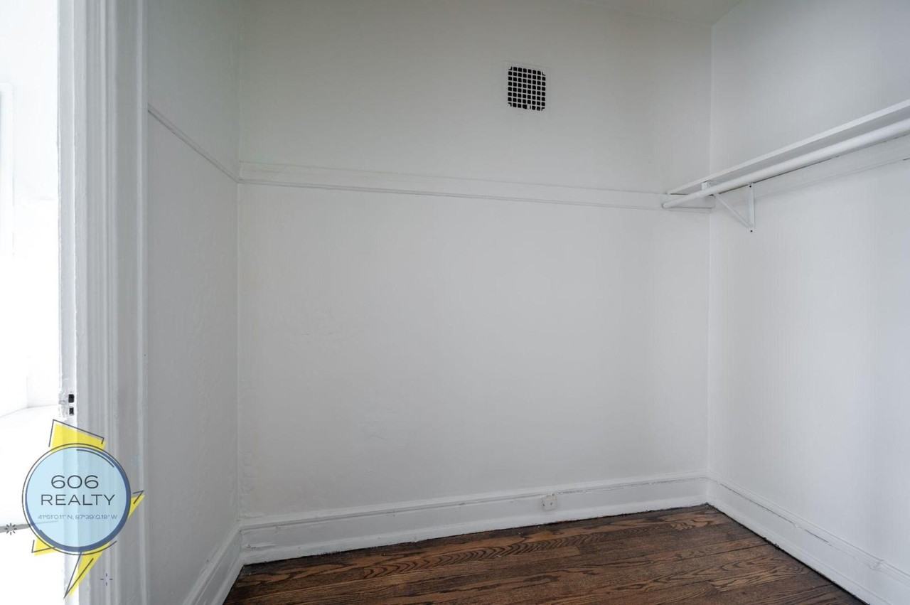 4901 N Christiana Ave #3 - Photo 5 of 12