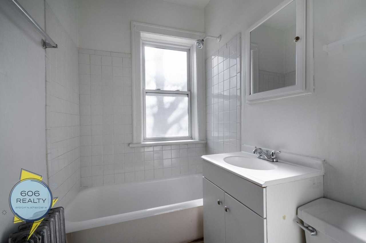 4901 N Christiana Ave #3 - Photo 6 of 12