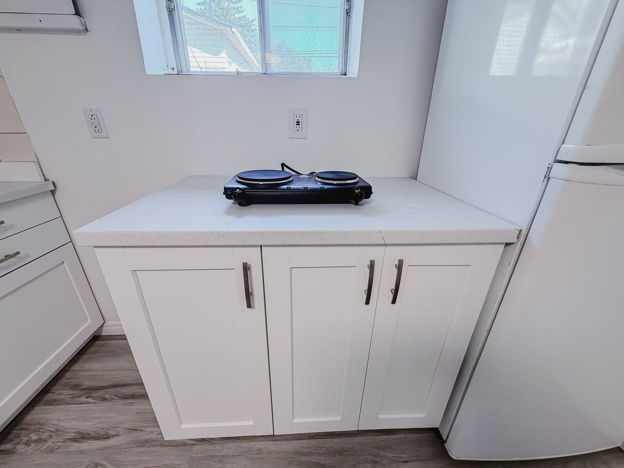 424 32 Avenue NorthwestLower B - Photo 4 of 13