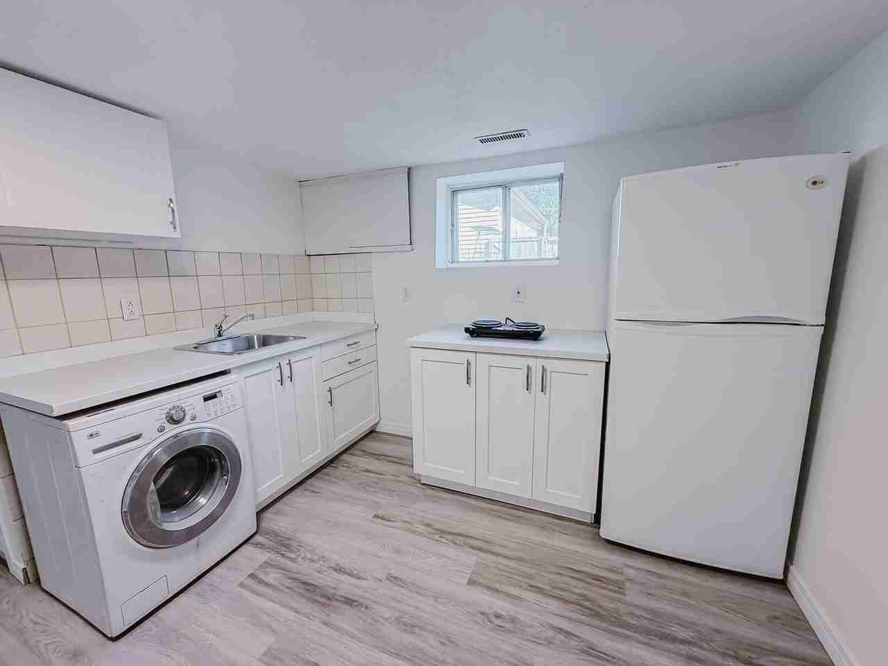 424 32 Avenue NorthwestLower B - Photo 7 of 13