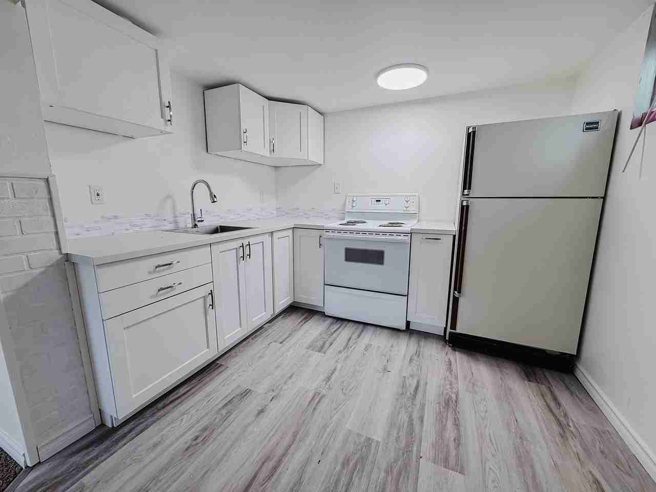 424 32 Ave Nw Lowr C - Photo 3 of 18