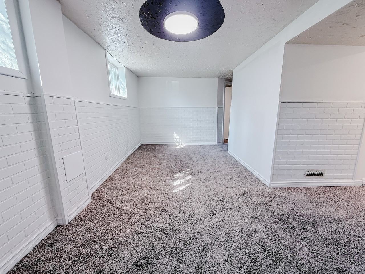424 32 Ave Nw Lowr C - Photo 6 of 18